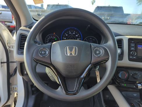 Used 2022 Honda HR-V LX image 12