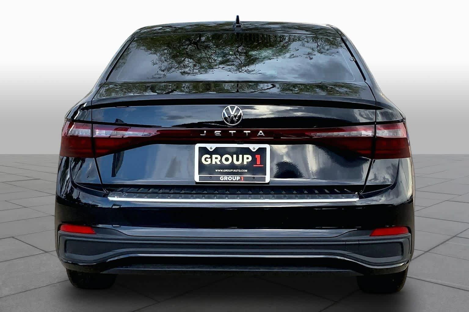 Used 2026 Volkswagen Jetta Sport FWD image 5