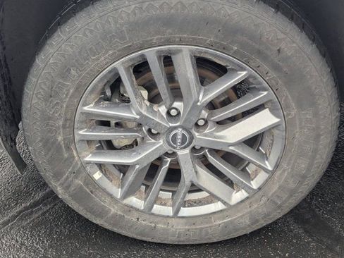 Used 2024 Nissan Rogue S image 12