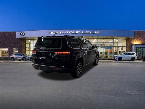 Used 2022 Jeep Grand Wagoneer Series I AWD/4WD image 26