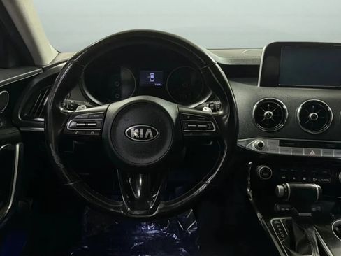 Used 2018 Kia Stinger RWD image 11