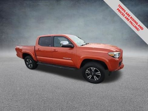 Used 2016 Toyota Tacoma TRD Sport w/ Premium & Technology Package image 20