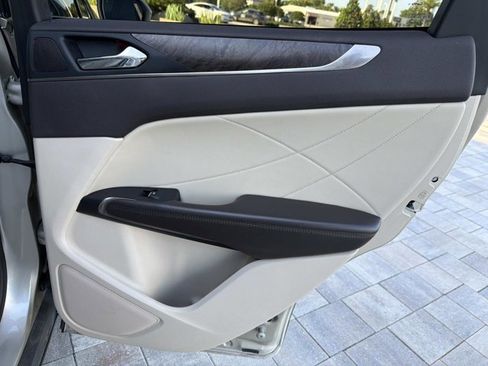 Used 2017 Lincoln MKC Reserve FWD image 20