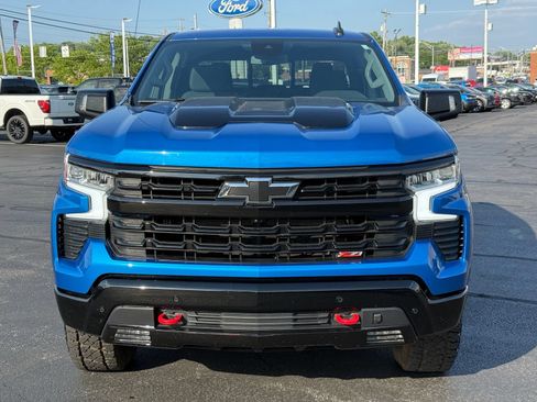 Used 2024 Chevrolet Silverado 1500 LT Trail Boss w/ Convenience Package II AWD/4WD image 9