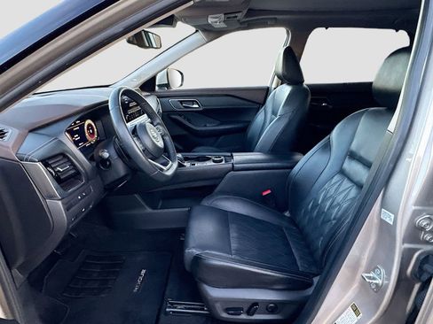 Used 2021 Nissan Rogue Platinum image 28