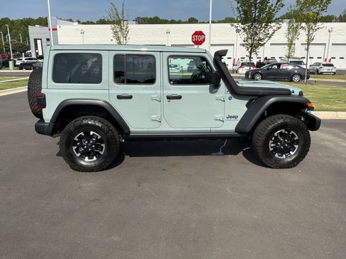 Used 2024 Jeep Wrangler Unlimited Rubicon 4xe w/ Capability Package AWD/4WD image 10