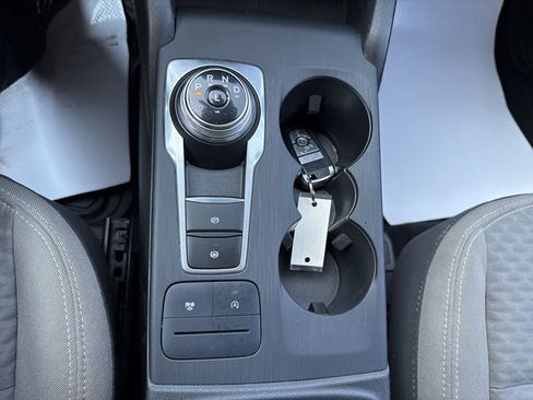 Used 2021 Ford Escape SE w/ Cold Weather Package image 17