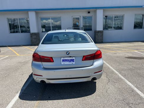 Used 2019 BMW 530i w/ Convenience Package RWD image 6