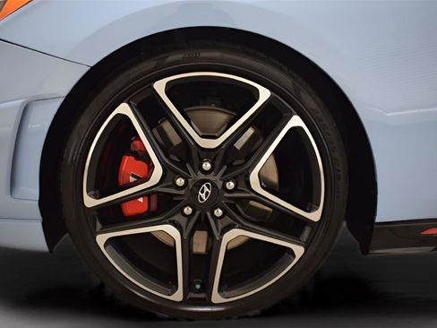 Used 2021 Hyundai Veloster N image 29