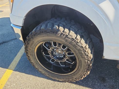 Used 2021 Ford F150 Lariat image 18