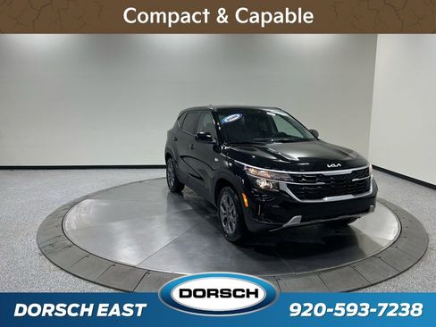 New 2026 Kia Seltos LX image 3