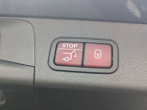 Used 2021 Mercedes-Benz GLB 250 image 14