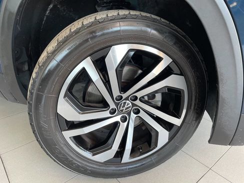 Used 2021 Volkswagen Atlas SEL Premium image 9