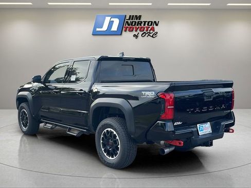 New 2025 Toyota Tacoma TRD Off-Road image 7