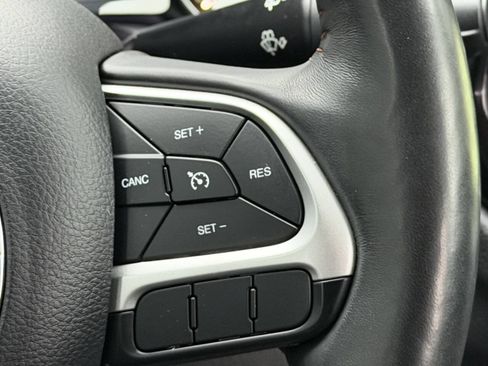 Used 2018 Jeep Compass Limited w/ Navigation Group AWD/4WD image 23