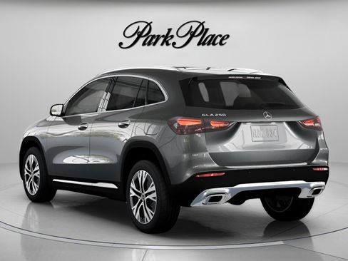 Used 2026 Mercedes-Benz GLA 250 4MATIC image 13