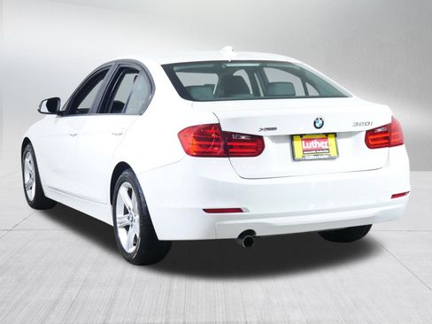 Used 2015 BMW 320i xDrive Sedan AWD/4WD image 5