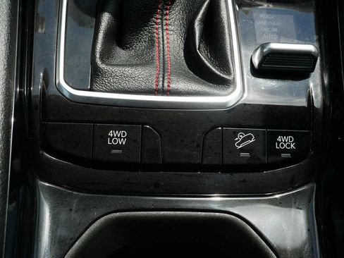 Used 2024 Jeep Compass Trailhawk AWD/4WD image 24