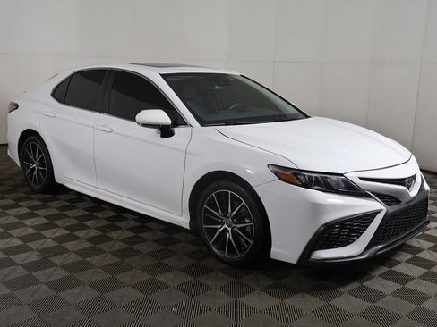 Used 2024 Toyota Camry SE image 47
