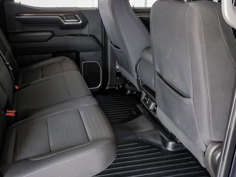 Used 2024 Chevrolet Silverado 1500 LT w/ Z71 Off-Road Package image 34