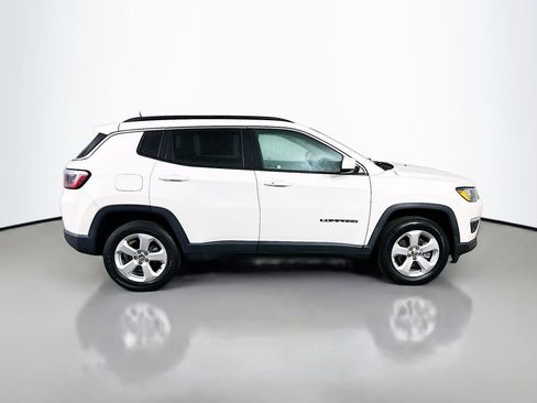 Used 2021 Jeep Compass Latitude w/ Sun and Sound Group AWD/4WD image 7