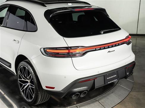 Certified 2026 Porsche Macan AWD/4WD image 31