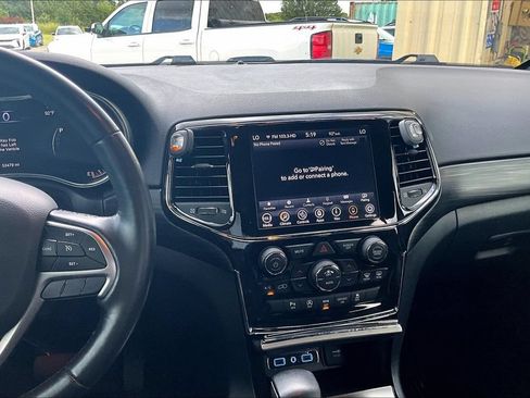 Used 2021 Jeep Grand Cherokee Laredo X AWD/4WD image 6