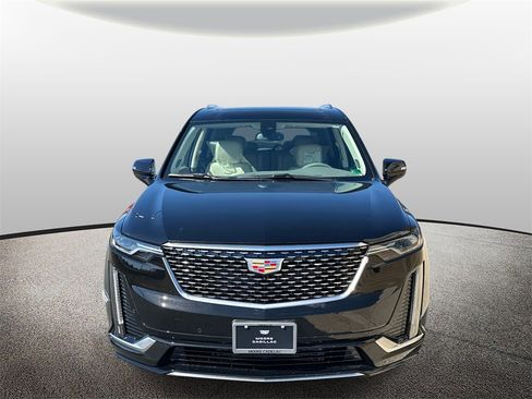 New 2025 Cadillac XT6 Premium Luxury image 6