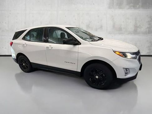 Used 2019 Chevrolet Equinox LS image 4