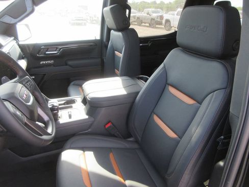 New 2026 GMC Sierra 1500 AT4 w/ AT4 Premium Package AWD/4WD image 14