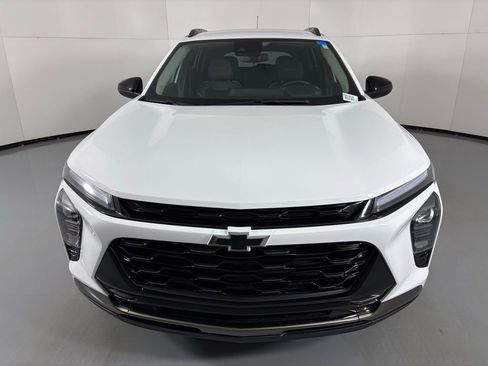 Used 2025 Chevrolet Trax ACTIV w/ Driver Confidence Package image 4