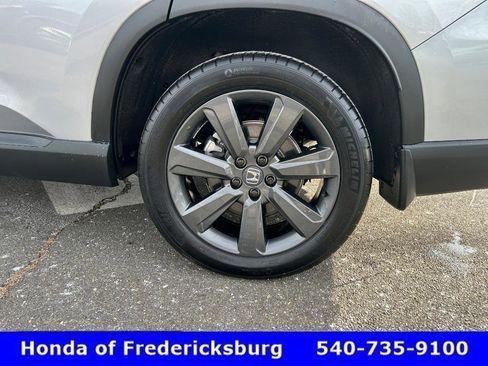 Certified 2024 Honda Pilot Sport image 11