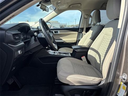 Used 2021 Ford Explorer XLT image 10