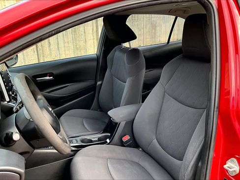 Used 2020 Toyota Corolla LE w/ LE Premium Package image 8