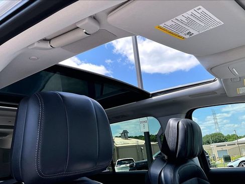 Used 2025 Lincoln Navigator L Reserve AWD/4WD image 29
