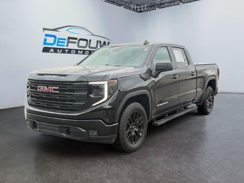 Used 2024 GMC Sierra 1500 Pro w/ Graphite Edition AWD/4WD image 7
