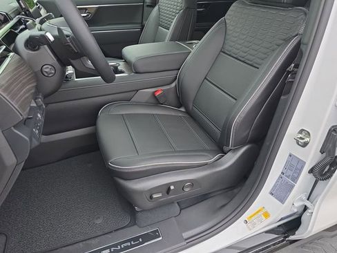 New 2025 GMC Sierra EV Denali image 19