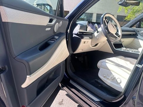 Certified 2026 Genesis GV80 3.5T Prestige AWD/4WD image 6