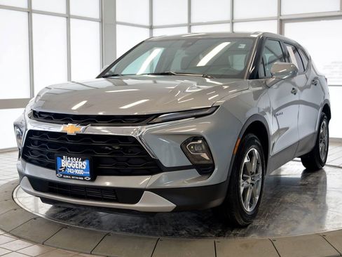 Used 2023 Chevrolet Blazer LT image 4
