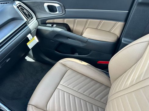 New 2025 Kia Sorento SX Prestige w/ Olive Brown Leather Package image 34