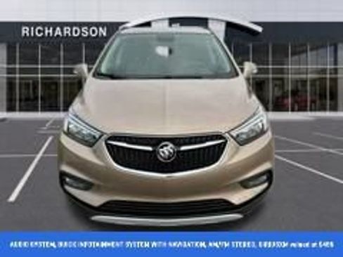 Used 2018 Buick Encore Sport Touring FWD image 2