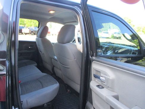 Used 2014 RAM 1500 Classic SLT w/ Protection Group AWD/4WD image 21