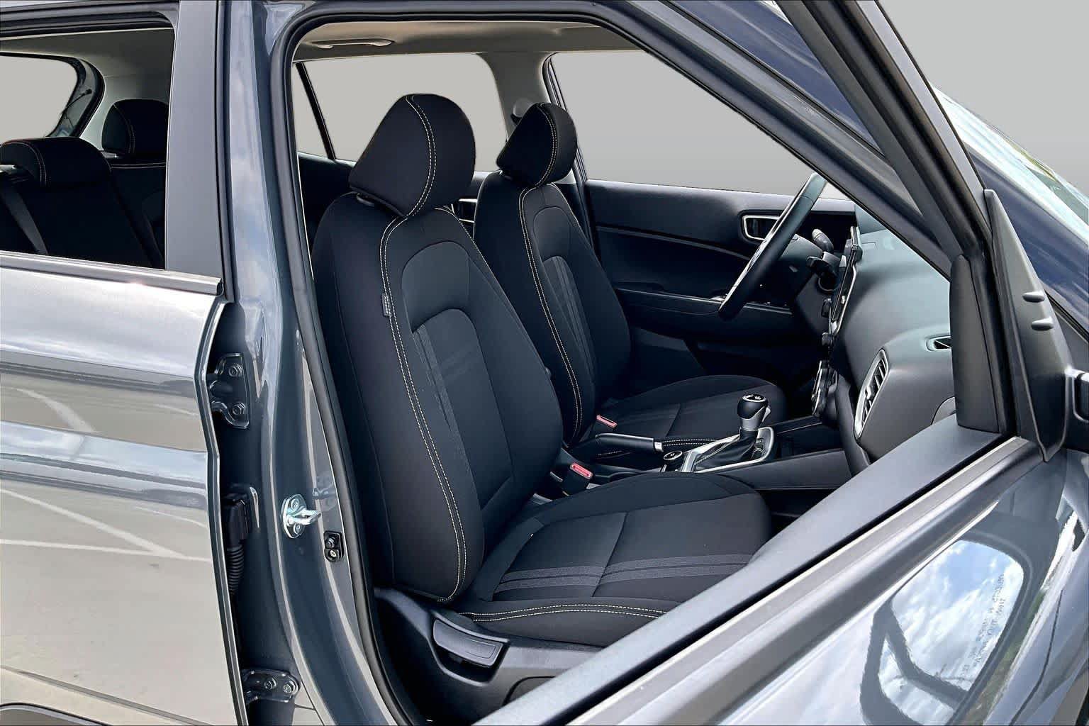 Certified 2026 Hyundai Venue SEL FWD image 9
