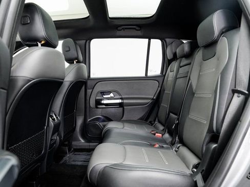 Used 2022 Mercedes-Benz GLB 35 AMG GLB 35 AMG image 22