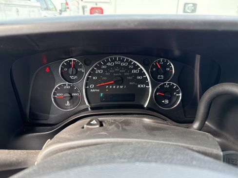 New 2024 Chevrolet Express 3500 w/ Power Convenience Package image 18