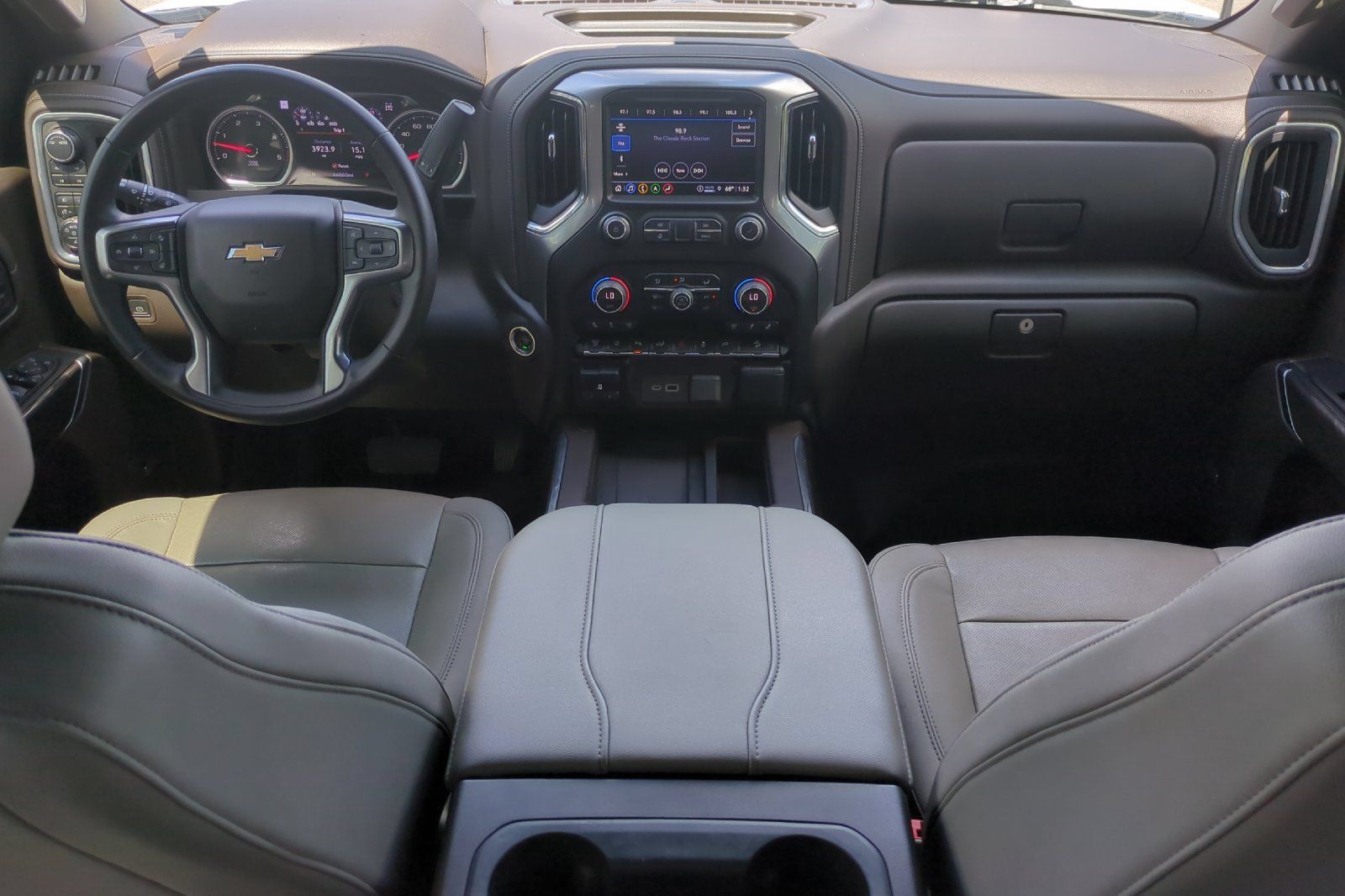 Used 2023 Chevrolet Silverado 2500 LTZ AWD/4WD image 14