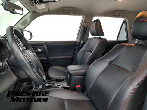 Used 2019 Toyota 4Runner TRD Off-Road Premium AWD/4WD image 18
