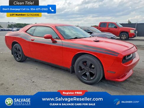 Used 2014 Dodge Challenger SXT w/ Sport Appearance Package RWD image 5