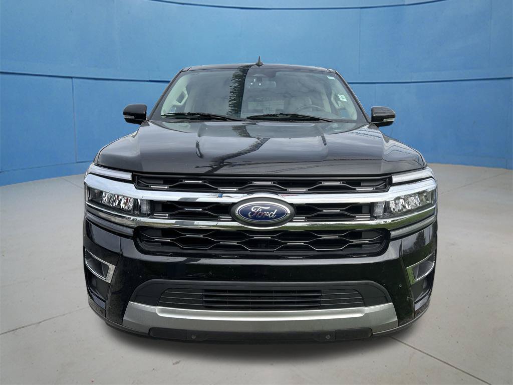 Used 2024 Ford Expedition Max Limited AWD/4WD image 4