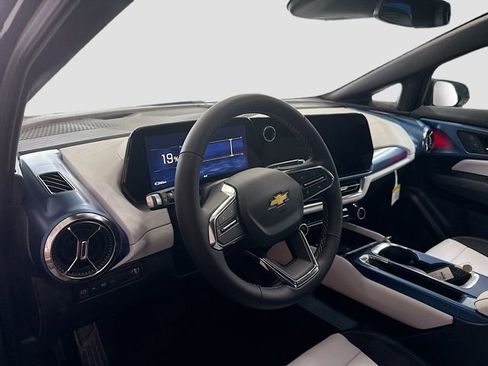 New 2026 Chevrolet Equinox EV LT image 10